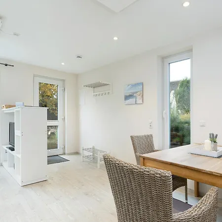 Vakantiehuis D4 - Haus Duenenpark Koenigsberger Allee 12 - Feriendomizil Hollich